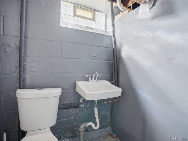 8160 E Lantz Street, Detroit, MI 48234