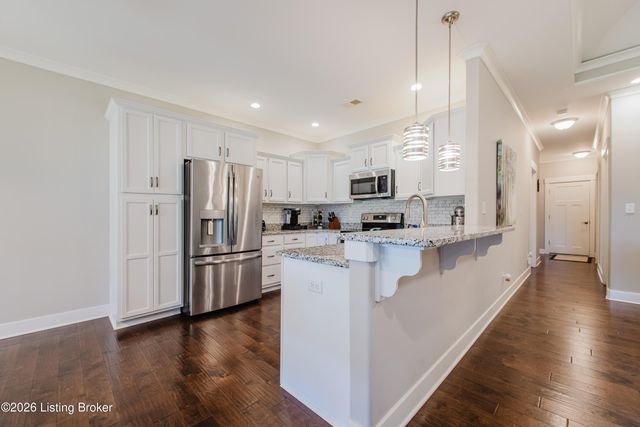 6506 Villa Spring Dr, Louisville, KY 40291
