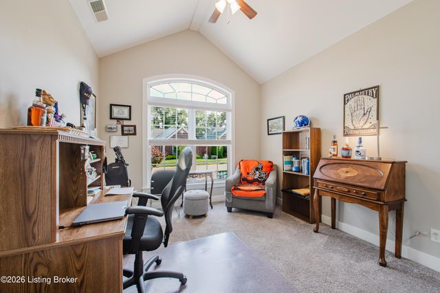 6506 Villa Spring Dr, Louisville, KY 40291