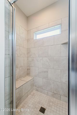 6506 Villa Spring Dr, Louisville, KY 40291