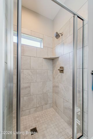 6506 Villa Spring Dr, Louisville, KY 40291