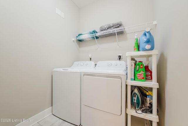 6506 Villa Spring Dr, Louisville, KY 40291