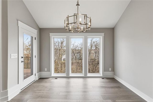 8841 N KENTUCKY Avenue, Kansas City, MO 64157