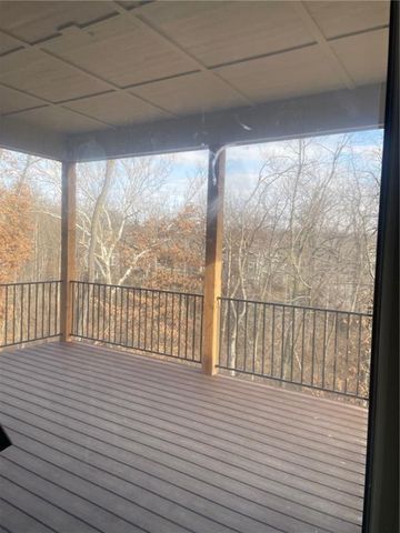 8841 N KENTUCKY Avenue, Kansas City, MO 64157