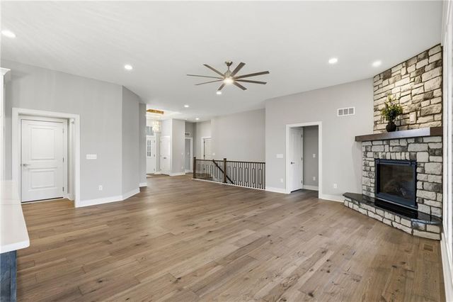 8841 N KENTUCKY Avenue, Kansas City, MO 64157