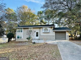 1015 MARTHA Drive, Forest Park, GA 30297
