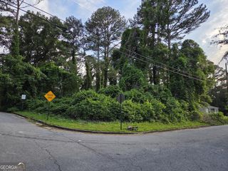 93 Finch Drive SE, Atlanta, GA 30315