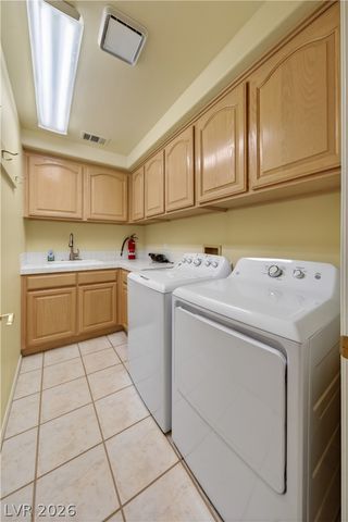 9437 Churchill Downs Drive, Las Vegas, NV 89117