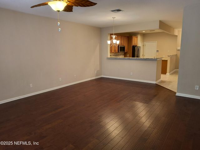 3253 CLIMBING IVY Trail, Jacksonville, FL 32216