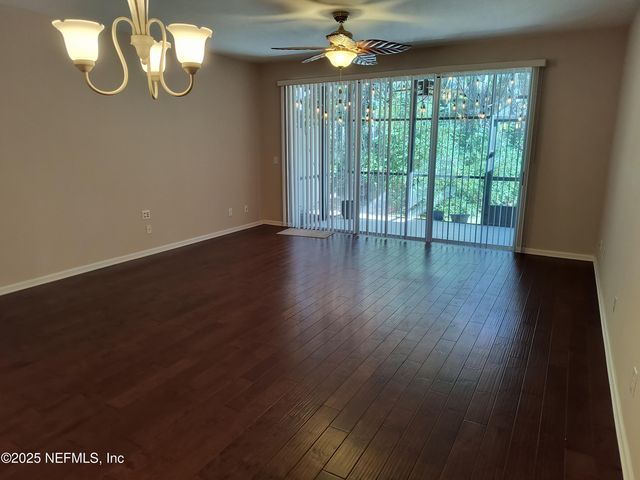 3253 CLIMBING IVY Trail, Jacksonville, FL 32216