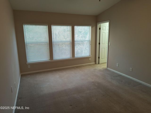 3253 CLIMBING IVY Trail, Jacksonville, FL 32216