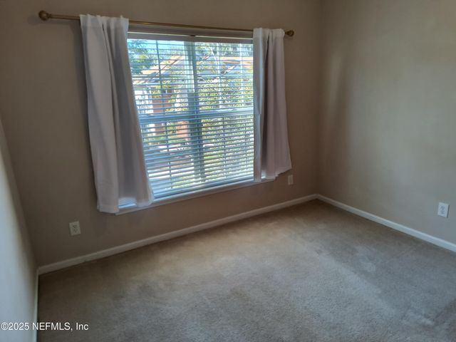 3253 CLIMBING IVY Trail, Jacksonville, FL 32216