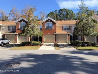 3253 CLIMBING IVY Trail, Jacksonville, FL 32216