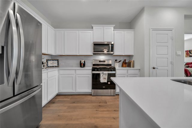 619 Gatecrest Drive, Fate, TX 75087