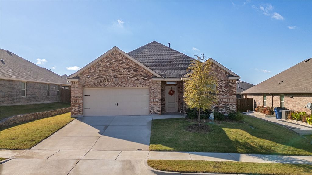 619 Gatecrest Drive, Fate, TX 75087