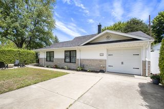 121 S Barker St, New Buffalo, MI 49117