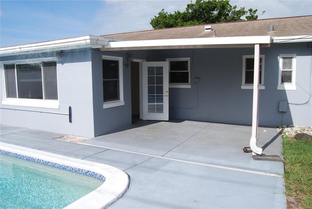 2851 67TH STREET N, St Petersburg, FL 33710