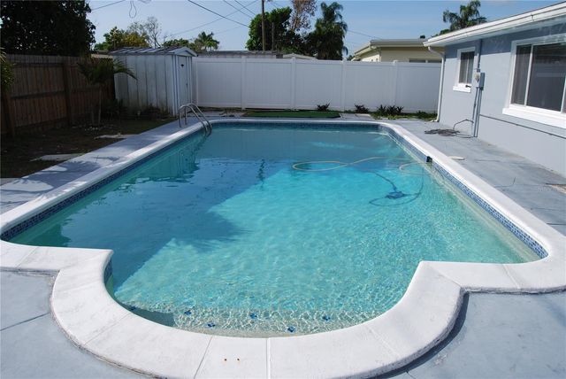 2851 67TH STREET N, St Petersburg, FL 33710