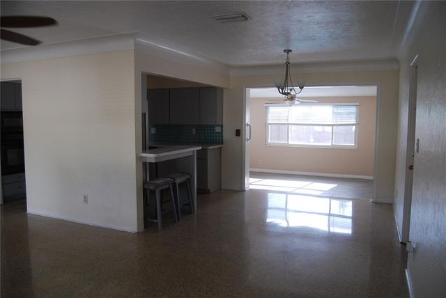 2851 67TH STREET N, St Petersburg, FL 33710