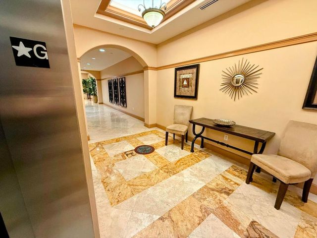 20 Orange Avenue 9, Fort Pierce, FL 34950