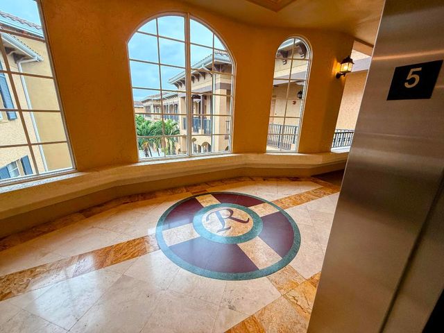 20 Orange Avenue 9, Fort Pierce, FL 34950