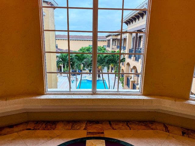 20 Orange Avenue 9, Fort Pierce, FL 34950