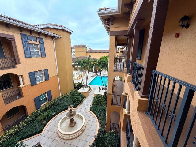 20 Orange Avenue 9, Fort Pierce, FL 34950