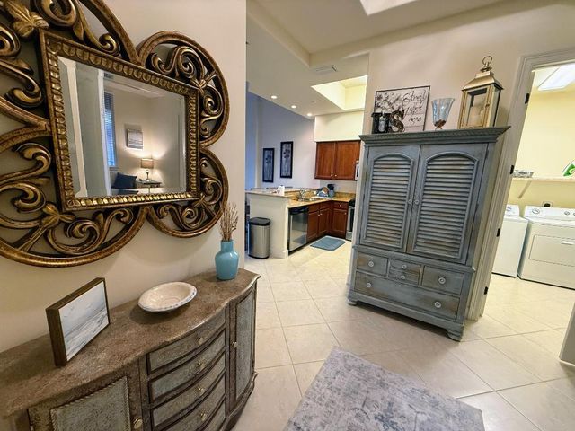 20 Orange Avenue 9, Fort Pierce, FL 34950