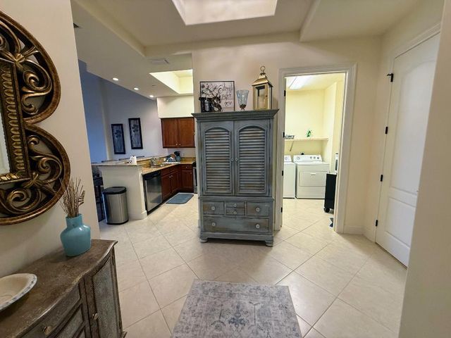 20 Orange Avenue 9, Fort Pierce, FL 34950