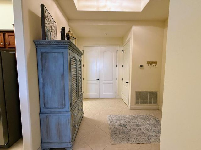 20 Orange Avenue 9, Fort Pierce, FL 34950