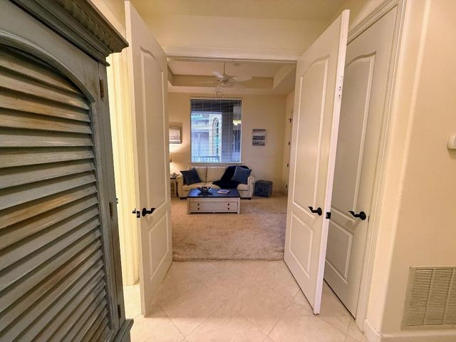 20 Orange Avenue 9, Fort Pierce, FL 34950