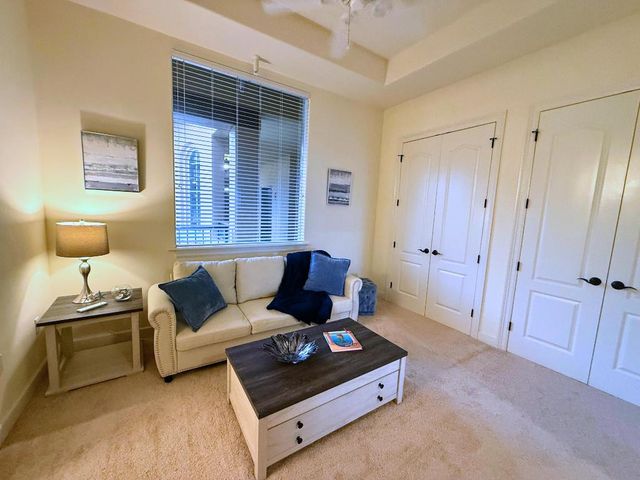 20 Orange Avenue 9, Fort Pierce, FL 34950