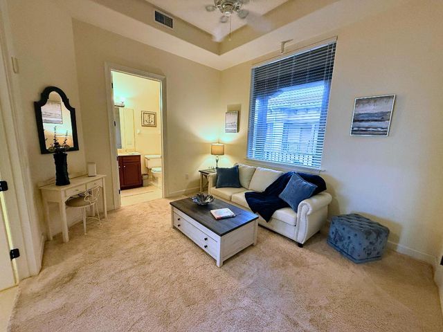 20 Orange Avenue 9, Fort Pierce, FL 34950