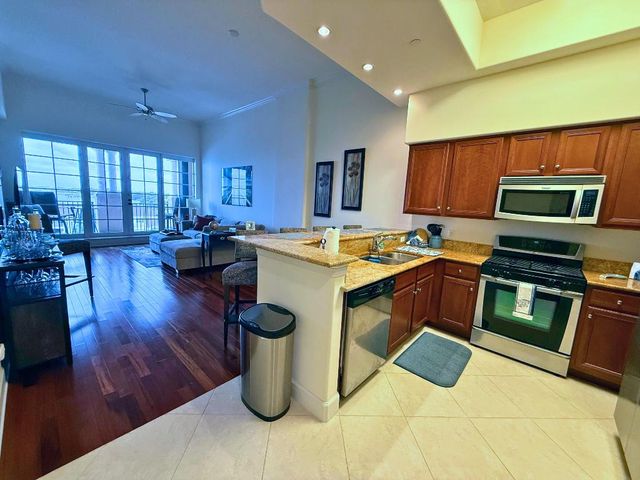 20 Orange Avenue 9, Fort Pierce, FL 34950