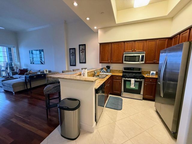 20 Orange Avenue 9, Fort Pierce, FL 34950