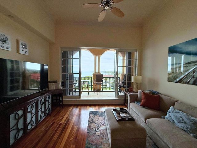 20 Orange Avenue 9, Fort Pierce, FL 34950