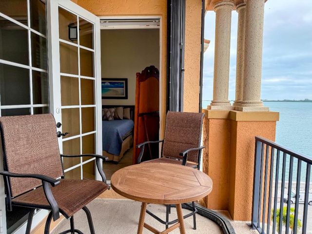 20 Orange Avenue 9, Fort Pierce, FL 34950