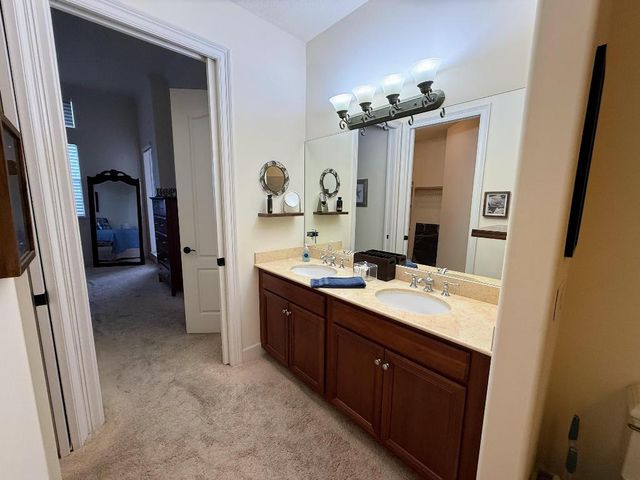 20 Orange Avenue 9, Fort Pierce, FL 34950