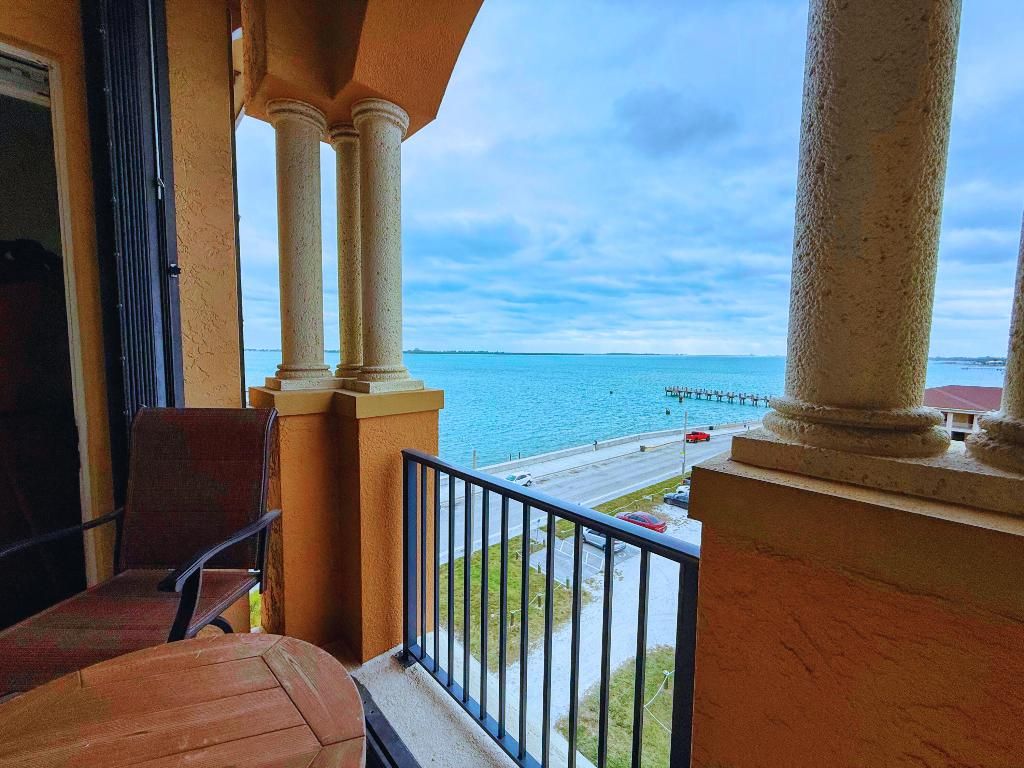 20 Orange Avenue 9, Fort Pierce, FL 34950