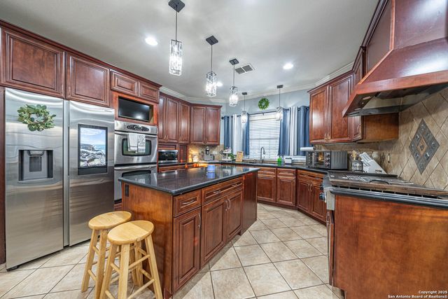 9303 Laurel Grove, San Antonio, TX 78250