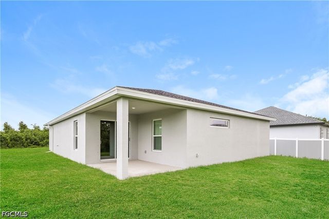 3107 14th ST SW, Lehigh Acres, FL 33976