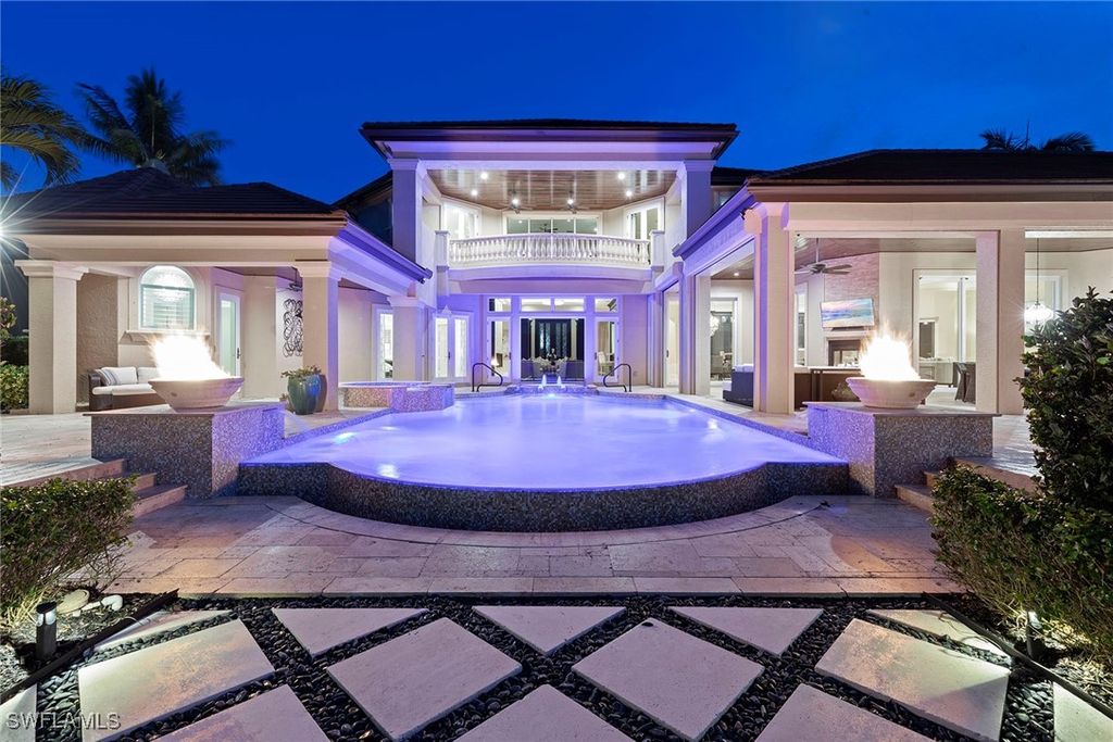 8732 Purslane DR, Naples, FL 34109