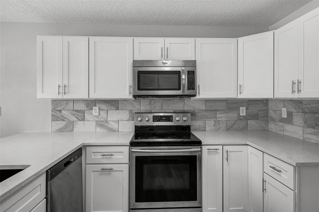 2105 9TH STREET NE, Winter Haven, FL 33881