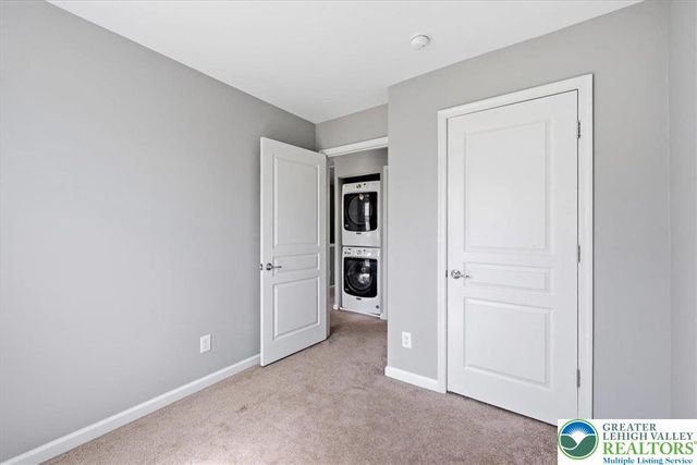 1420 Artisan Court, Upper Macungie Twp, PA 18031