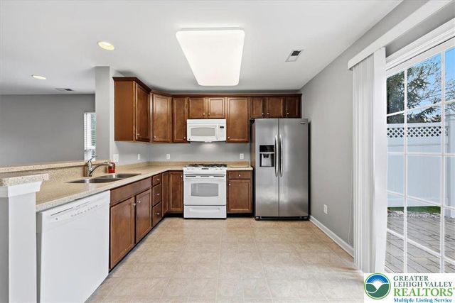 1420 Artisan Court, Upper Macungie Twp, PA 18031