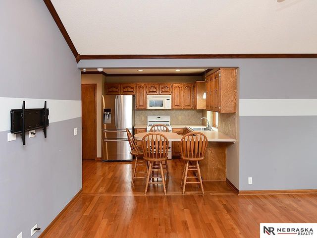 6317 N 112th Circle, Omaha, NE 68164