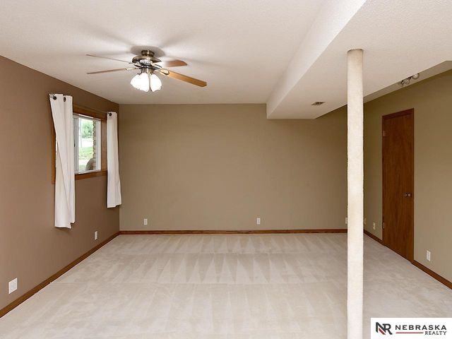 6317 N 112th Circle, Omaha, NE 68164