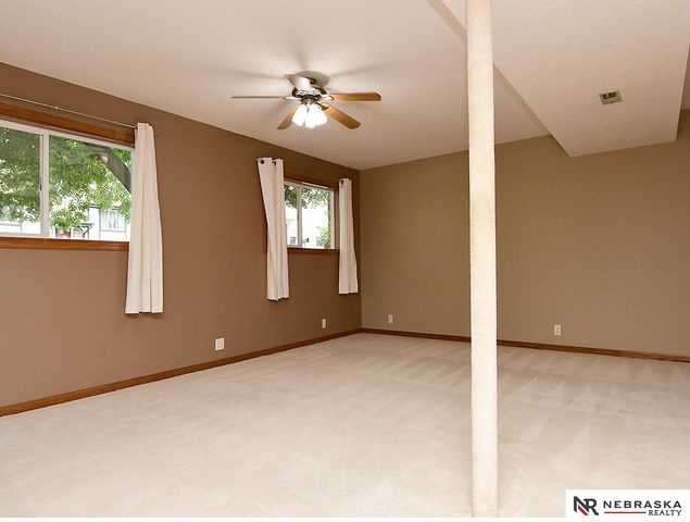 6317 N 112th Circle, Omaha, NE 68164