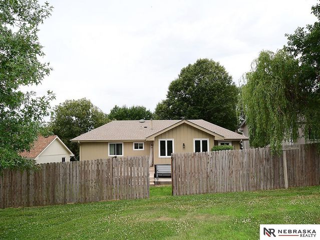 6317 N 112th Circle, Omaha, NE 68164