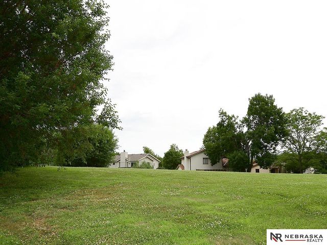 6317 N 112th Circle, Omaha, NE 68164